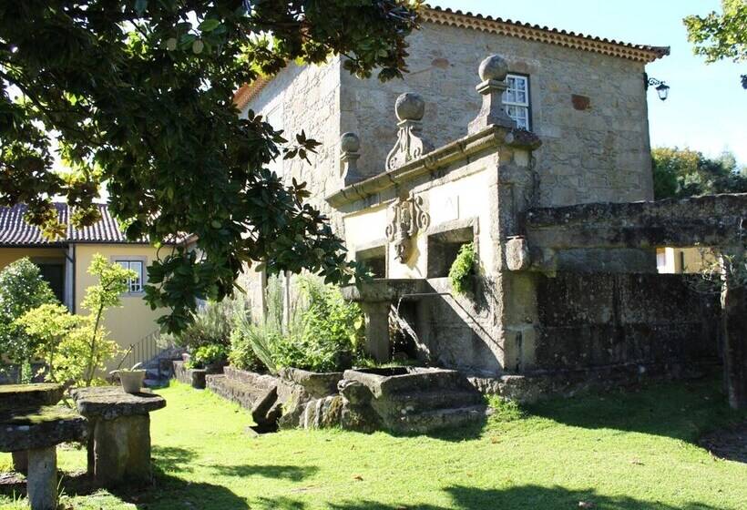 Excellent Cottage In Santa Comba With Communal Swimming Pool