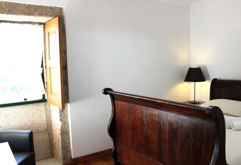 Excellent Cottage In Santa Comba With Communal Swimming Pool