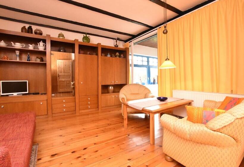 Holiday Home With Terrace In Graal Muritz