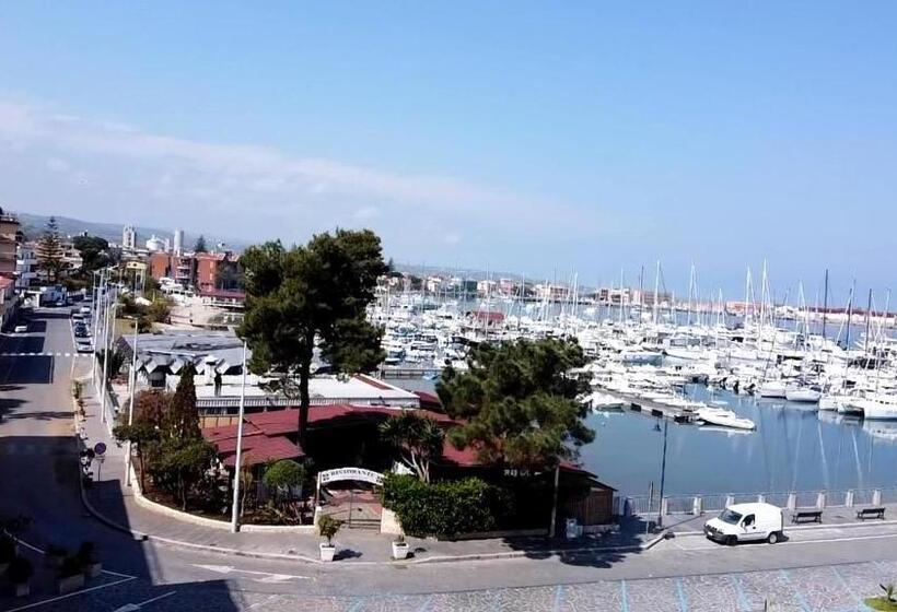 Хостел Saraceno