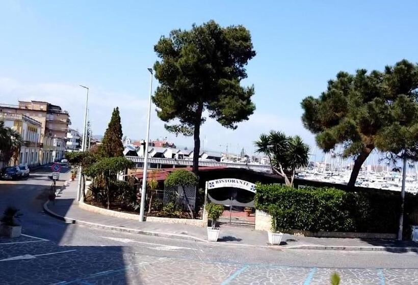 Хостел Saraceno