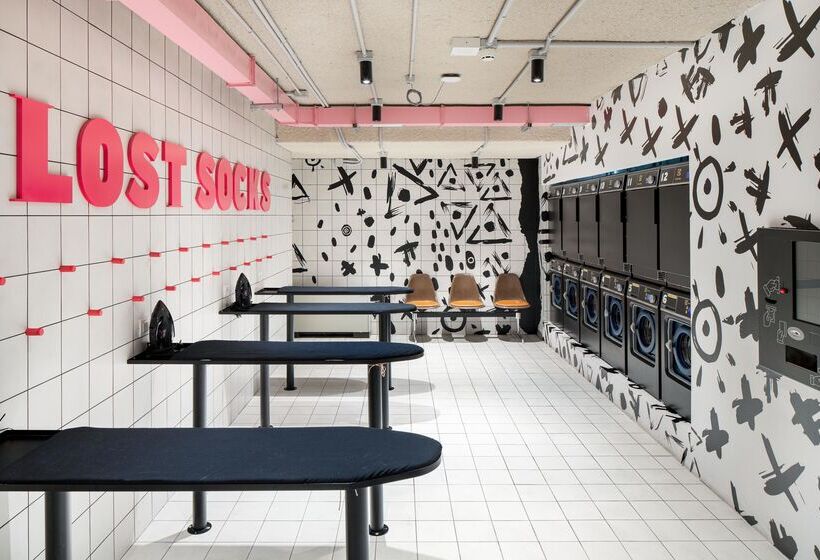 مسافرخانه The Social Hub Bologna