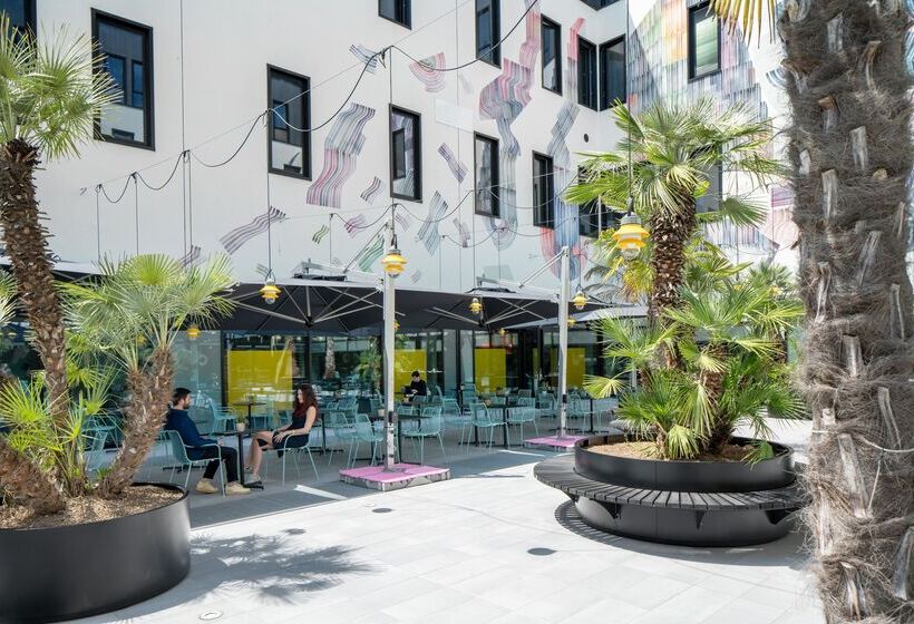 مسافرخانه The Social Hub Bologna