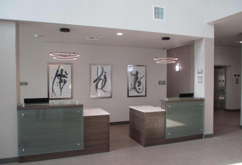 בית מלון כפרי Best Western Plus Chickasha Inn