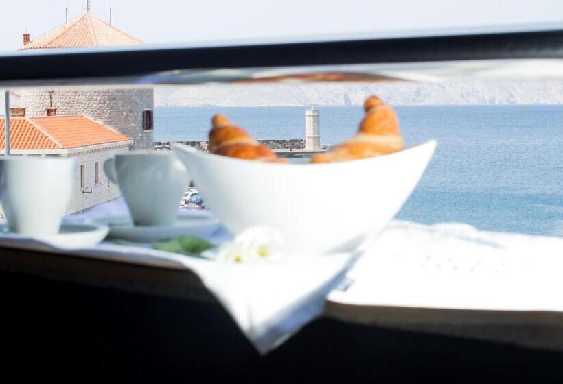 Boutique Hotel Bura 45n