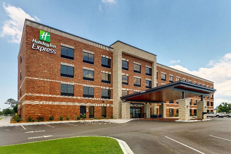 Отель Holiday Inn Express Wilmington Porters Neck, An Ihg