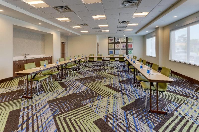 Отель Holiday Inn Express Wilmington Porters Neck, An Ihg
