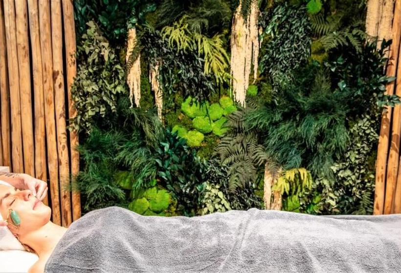 Отель Hôtel Le Diamond Rock