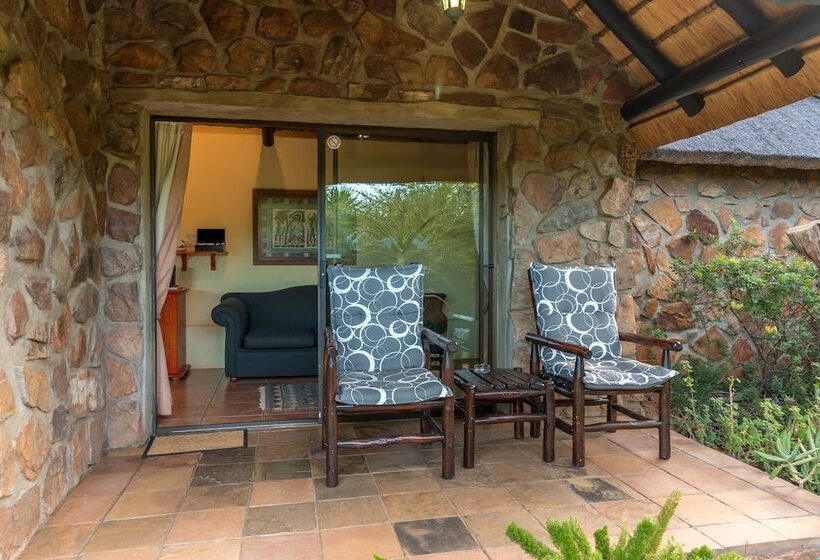 בית מלון כפרי Iketla Lodge