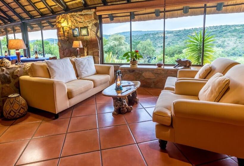 בית מלון כפרי Iketla Lodge