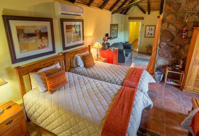 בית מלון כפרי Iketla Lodge