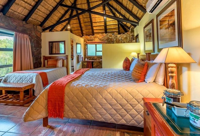 בית מלון כפרי Iketla Lodge