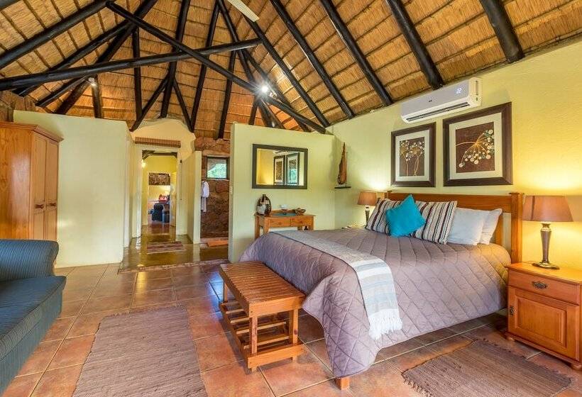 בית מלון כפרי Iketla Lodge