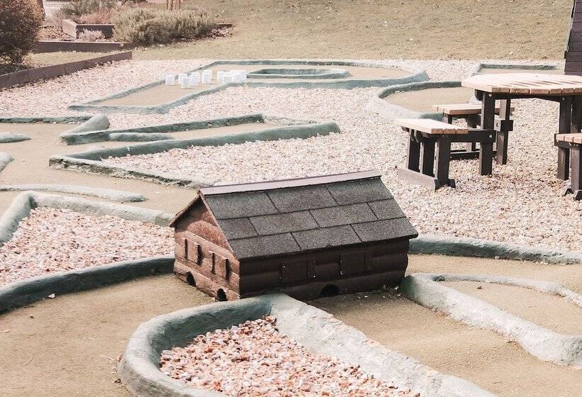 ホテル Keer Side Lodge, Luxury Lodge With Private Hot Tub At Pine Lake Resort