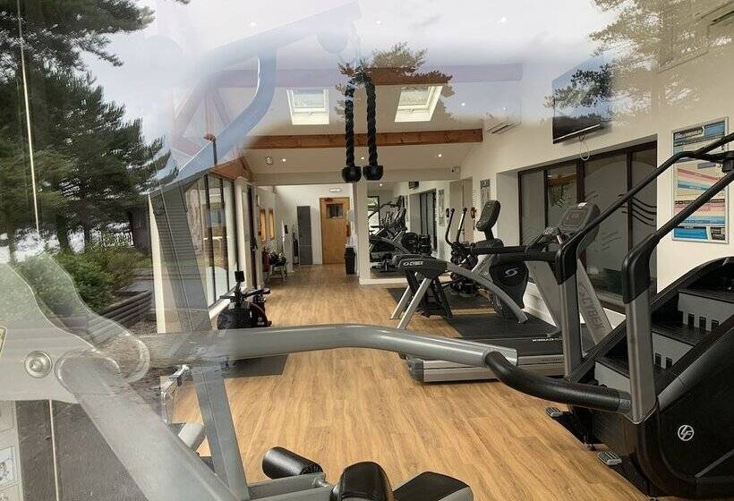 ホテル Keer Side Lodge, Luxury Lodge With Private Hot Tub At Pine Lake Resort