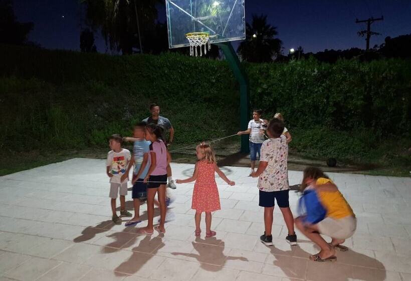 酒店 Koviou Holiday Village