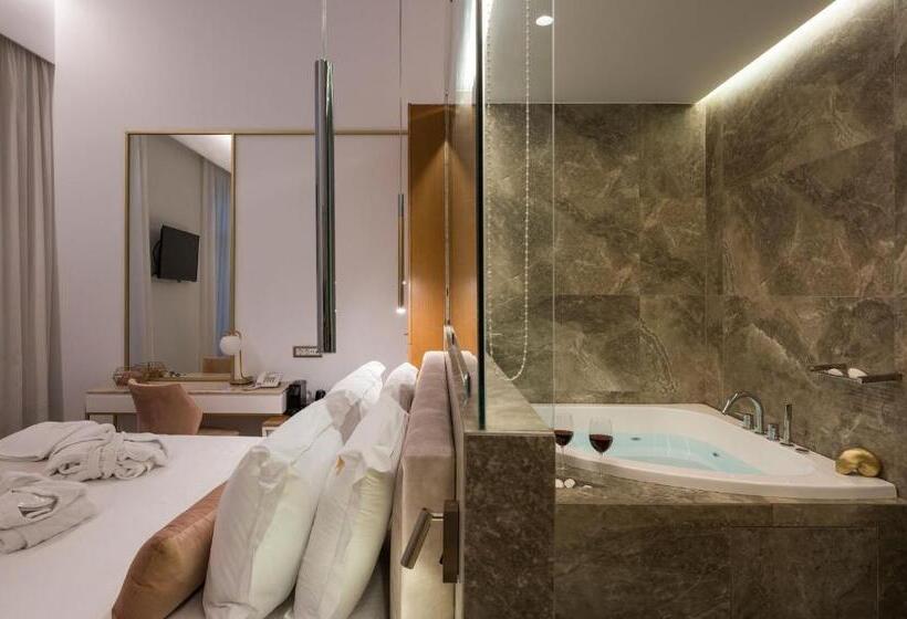 בית מלון כפרי Mirabile Luxury Suites