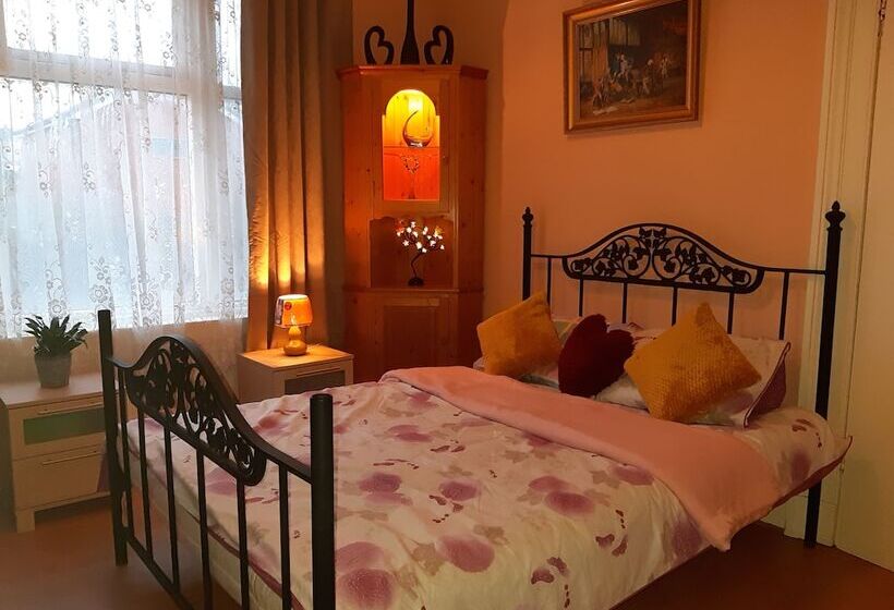 酒店 Phoenix Nights Guest House