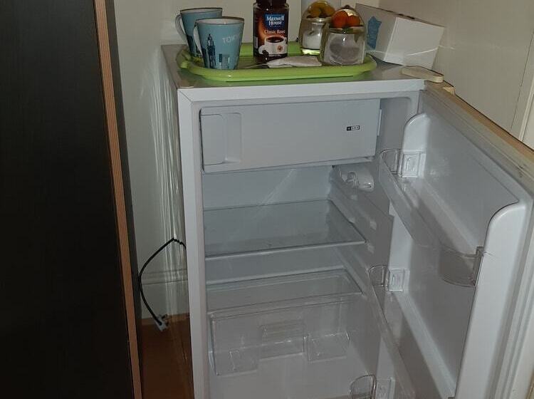 酒店 Phoenix Nights Guest House