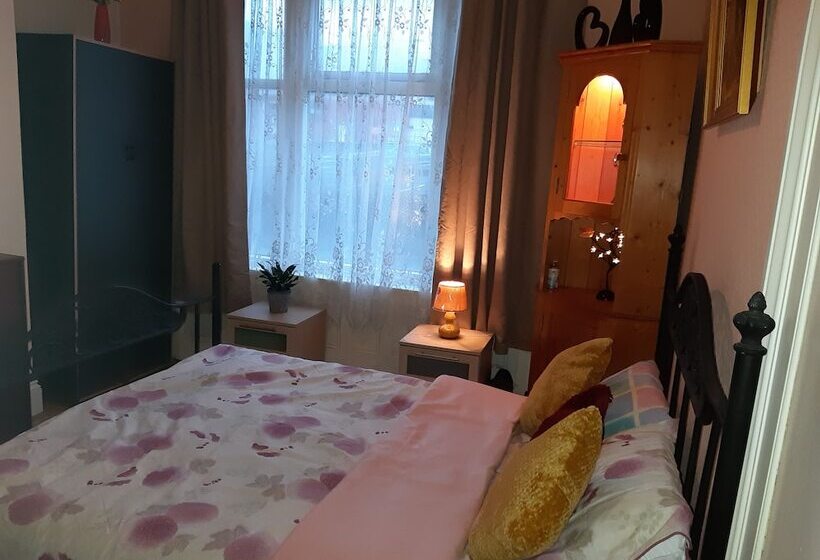 酒店 Phoenix Nights Guest House