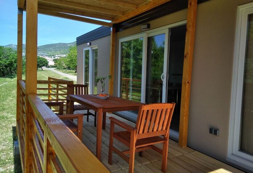 בית מלון כפרי Mobile Homes Camp Klenovica