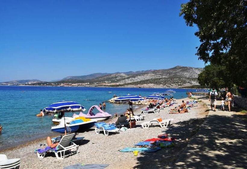 בית מלון כפרי Mobile Homes Camp Klenovica