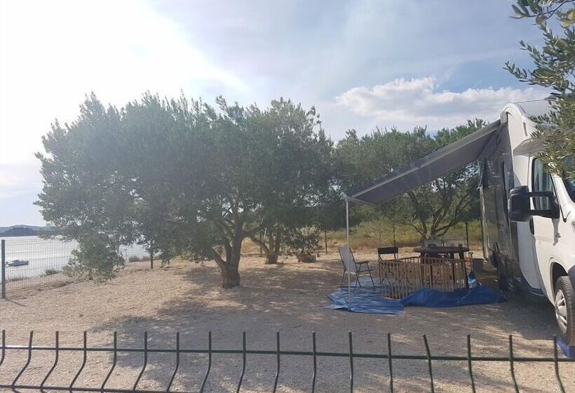 Отель Relax Camp