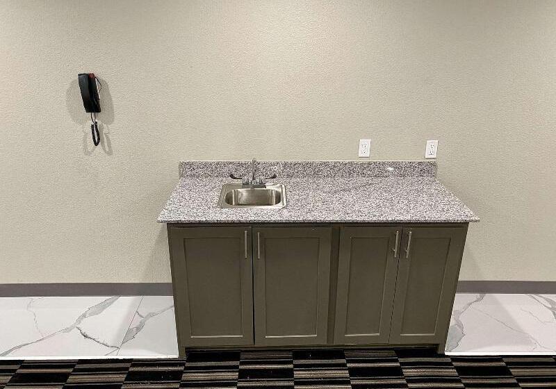 Surestay Plus Hotel By Best Western Ada