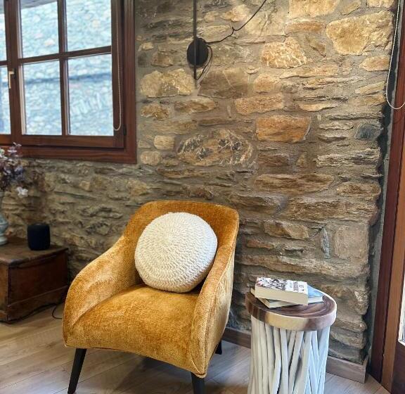 L Hotelet D Estamariu Cal Teixidor