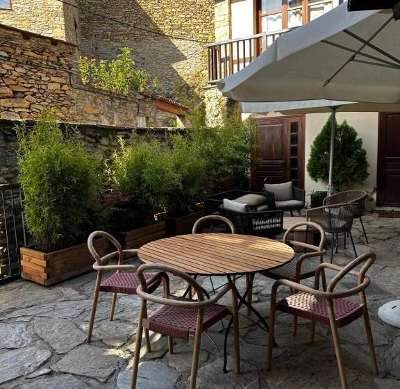 L Hotelet D Estamariu Cal Teixidor