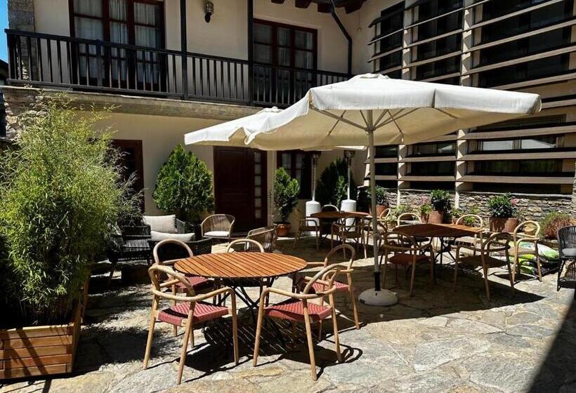 L Hotelet D Estamariu Cal Teixidor