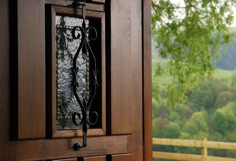 La Casa De Bustantegua