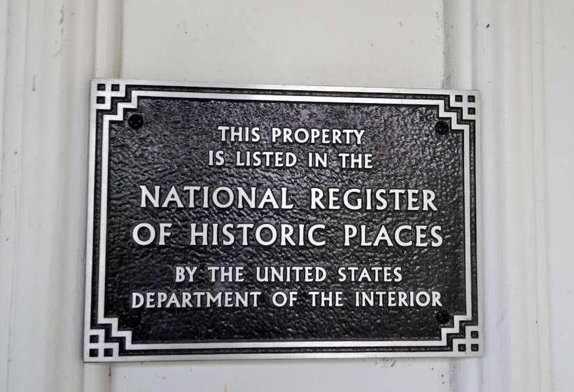 Manor At Berkeley Springs