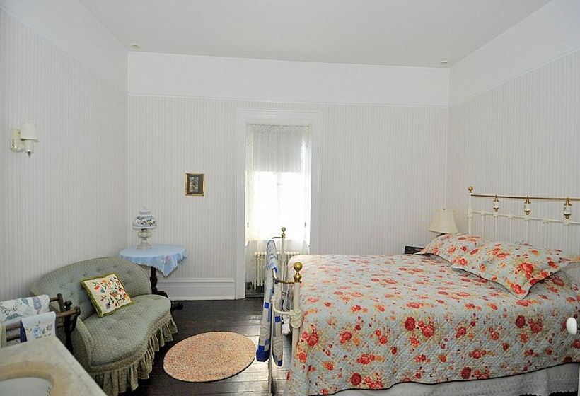 Manor At Berkeley Springs