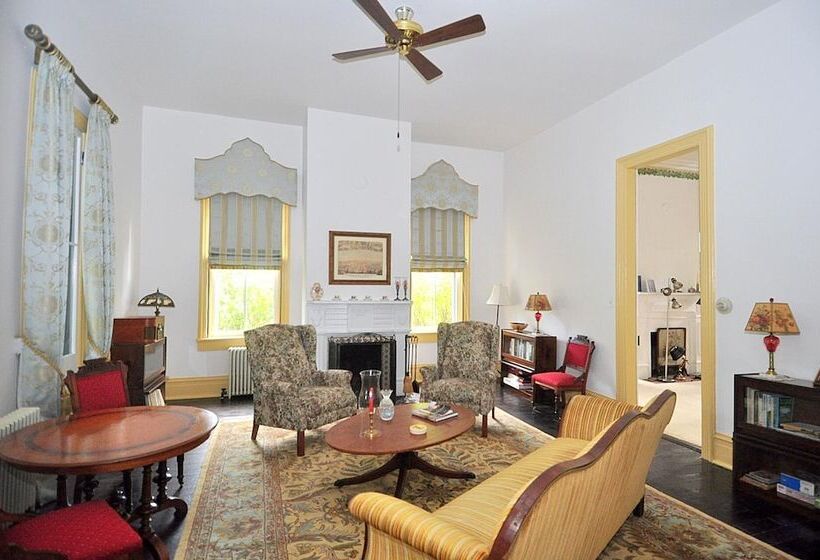 Manor At Berkeley Springs