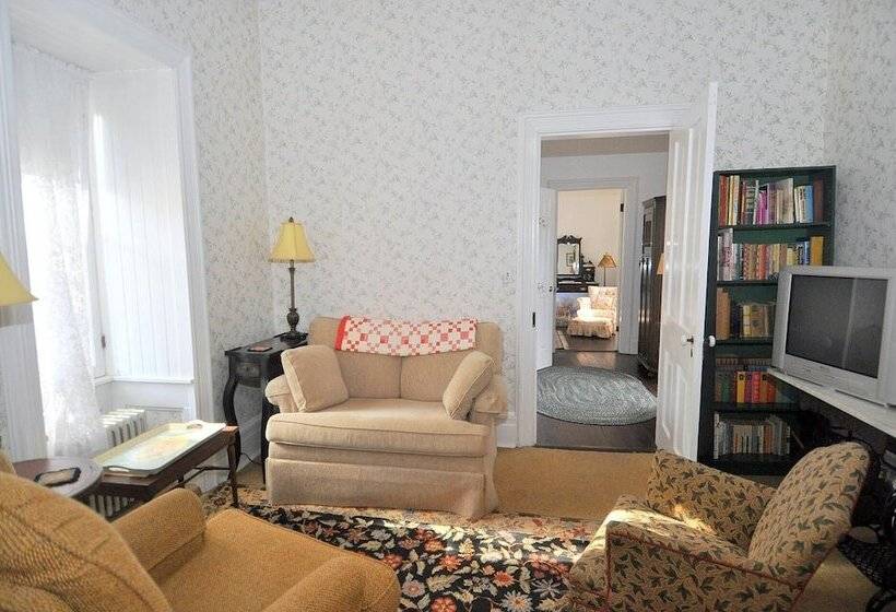 Manor At Berkeley Springs