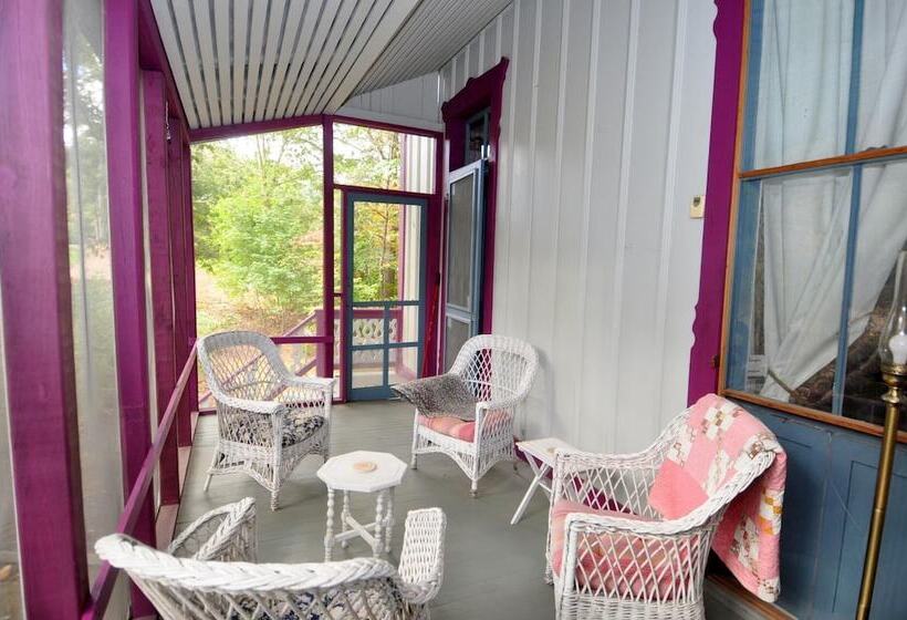 Manor At Berkeley Springs