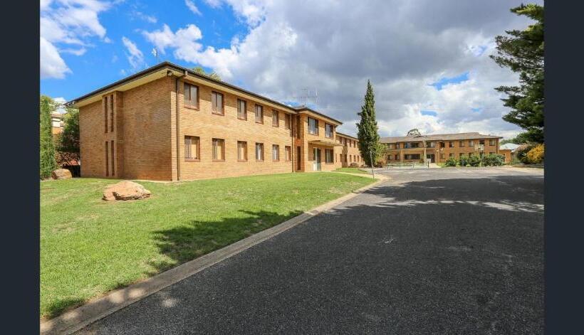 مُتل Seranin Bathurst