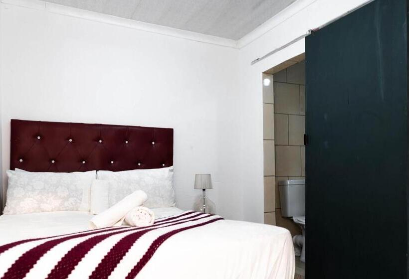 פנסיון Albrine Lodge