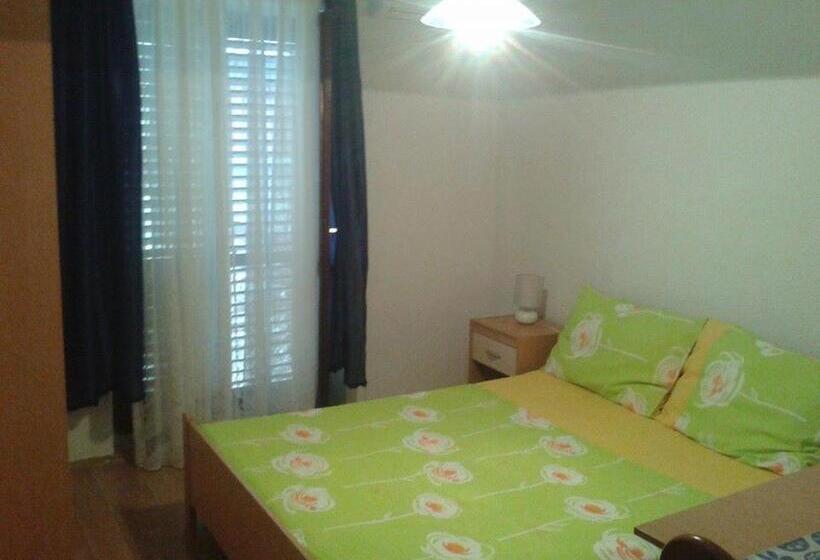 펜션 Apartments Alissa