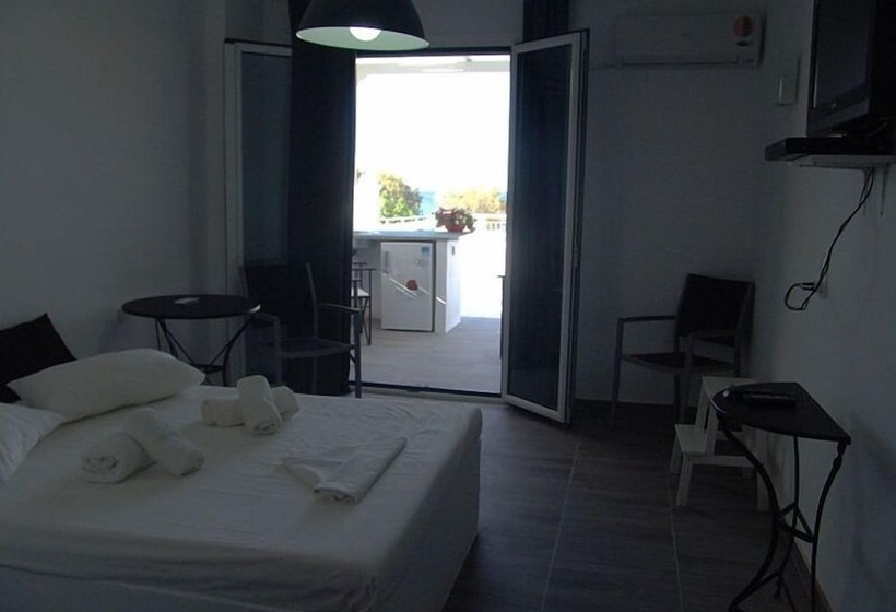 פנסיון Avlomonasbeach – Adults Only