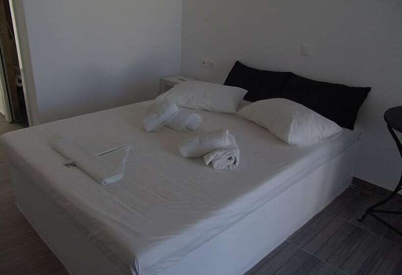 פנסיון Avlomonasbeach – Adults Only