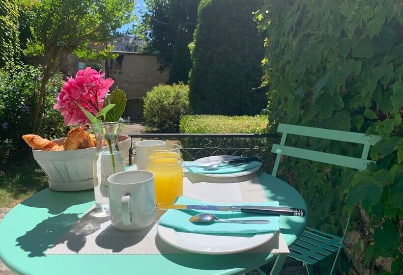 ペンション Chambres D Hôtes Au Bord Du Cher Avec Vue Sur Le Château