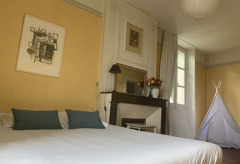 ペンション Chambres D Hôtes Au Bord Du Cher Avec Vue Sur Le Château