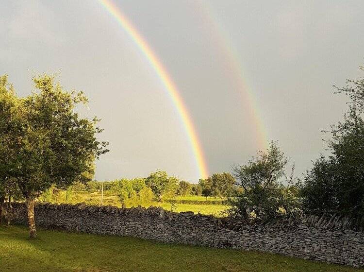 بنسيون Gîtes Chez Antonin