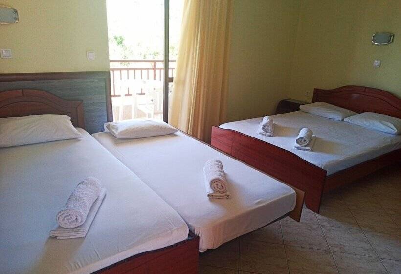 פנסיון House Sartios