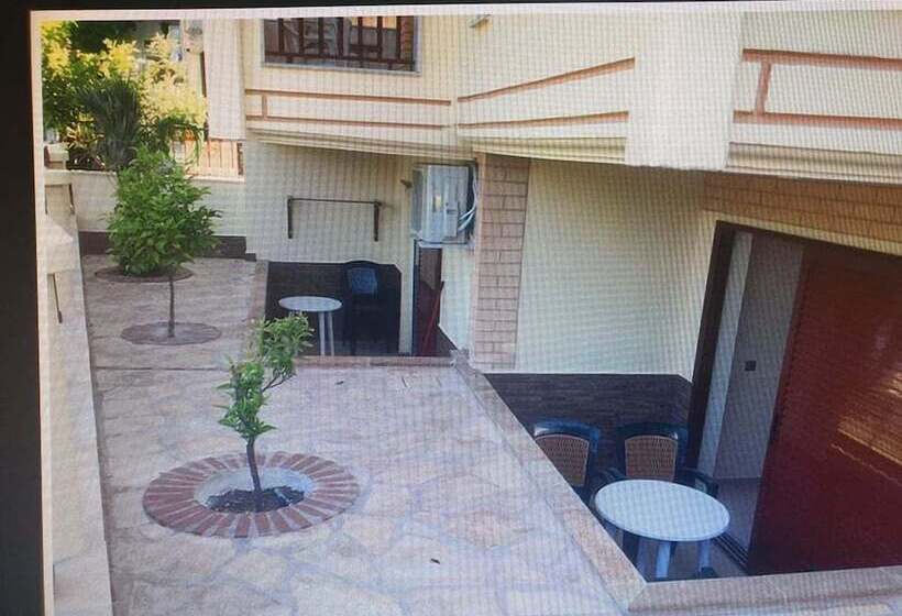 פנסיון House Sartios