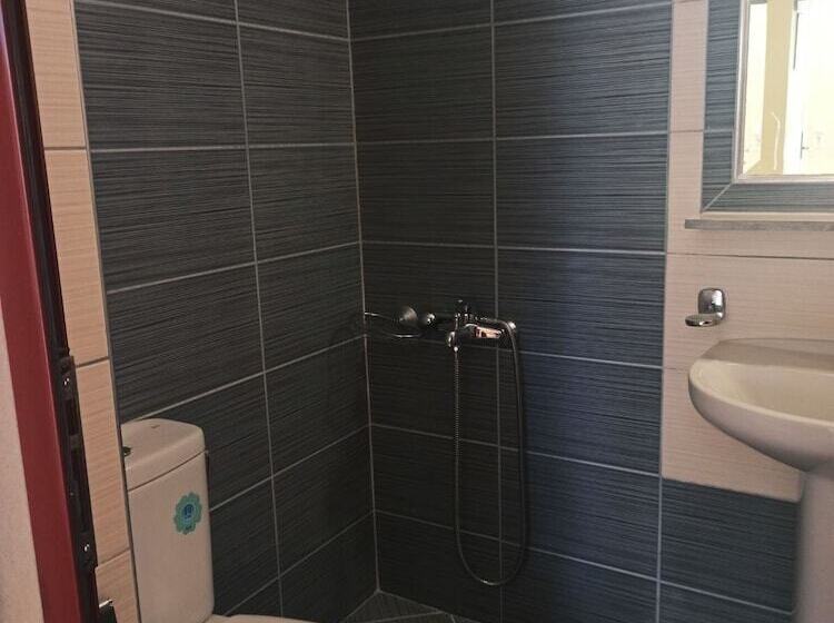 פנסיון House Sartios