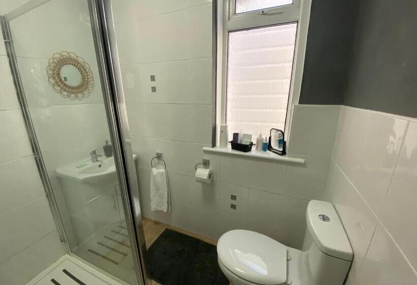 بنسيون Peacock Guest House