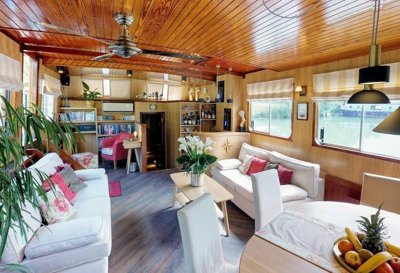 بنسيون Rives Du Sud